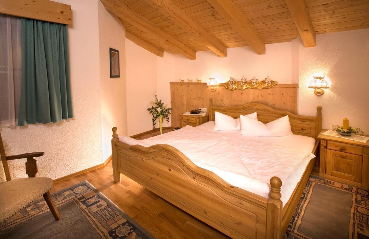 Ondres'N Hof Hotell Längenfeld Exteriör bild
